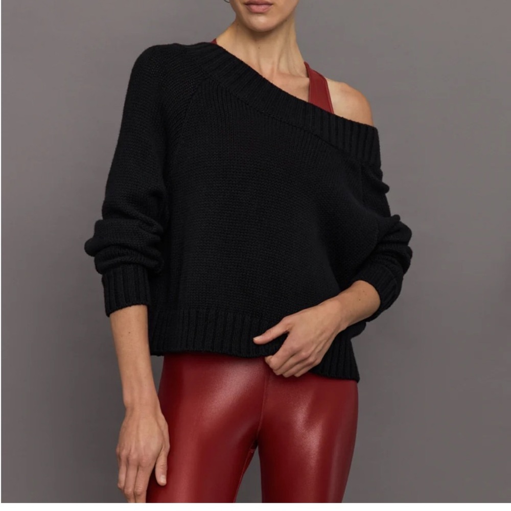 NWOT carbon 38 slouchy off shoulder sweater XS